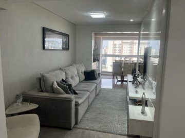 Apartamento com 3 dormit�rios, sendo 2 su�tes, no bairro Funda��o, em S�o Caetano do Sul.