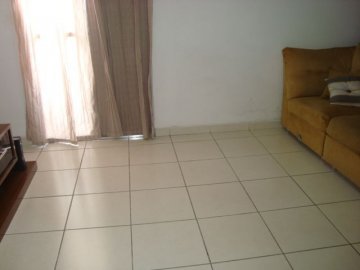 Casa com mais casas localizado no bairro Vila California, em S�o Paulo