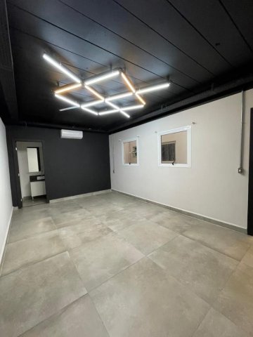 Pr�dio Comercial localizada no Bairro Santo Ant�nio, em S�o Caetano Do Sul.