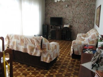 Casa com 2 dormit�rios localizada no bairro Santa Maria, em S�o Caetano Do Sul.