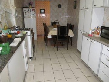 Casa com 2 dormit�rios localizado no bairro Santa Paula, em S�o Caetano do Sul