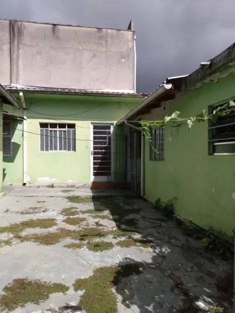 Casa com ma9is casas localizado no bairro Vila California, em S�o Paulo