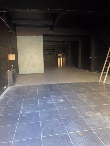 Sal�o Comercial localizada no Bairro Santo Ant�nio, em S�o Caetano Do Sul.