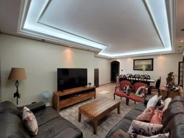 Sobrado com 4 dormit�rios localizado no Bairro Vila Alpina, em S�o Paulo.