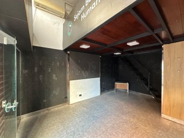 Sal�o Comercial localizada no Bairro Santa Paula, em S�o Caetano Do Sul.