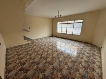 Sobrado com 3 dormit�rios localizado no Bairro Santa Maria, em S�o Caetano Do Sul.