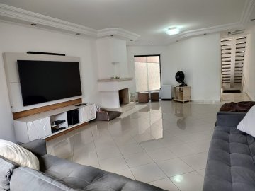 Sobrado com 3 su�tes localizado no Bairro Boa Vista, em S�o Caetano Do Sul.