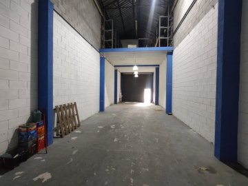 Galp�o Comercial localizada no Bairro Caminho do Mar, em S�o Bernardo do Campo.-