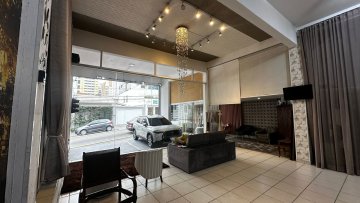 Pr�dio Comercial localizada no Bairro Cer�mica, em S�o Caetano Do Sul.