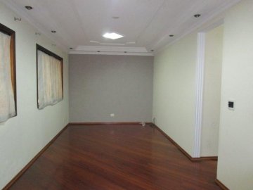 Casa com 3 dormit�rios localizado no bairro Mau�, em S�o Caetano do Sul.