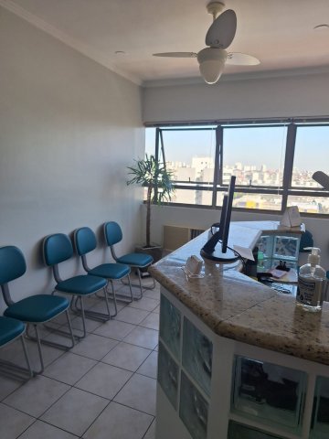 Sala comercial localizada no Bairro Santo Ant�nio, em S�o Caetano Do Sul.