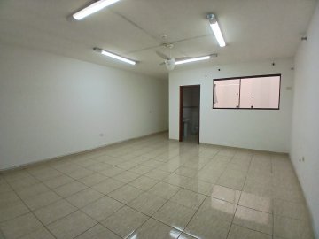 Sala comercial localizada no Bairro Santa Paula, em S�o Caetano Do Sul.