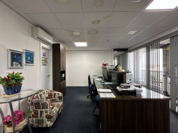 Sala comercial localizada no Bairro Cer�mica, em S�o Caetano Do Sul.