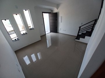 Sobrado com 2 dormit�rios localizado no Bairro Jardim Patente, em S�o Paulo.-