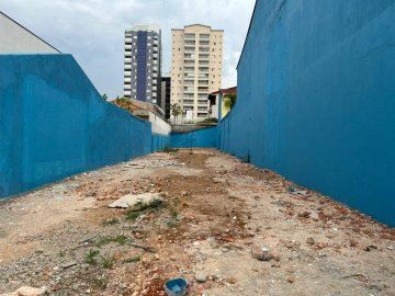 Terreno localizado no Bairro Santa Paula, em S�o Caetano Do Sul.
