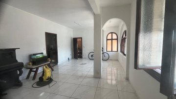 Sobrado com 3 dormit�rios localizado no Bairro Santa Maria, em S�o Caetano Do Sul.