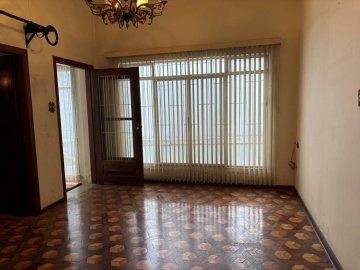 Casa com 2 dormit�rios localizado no Bairro Cer�mica, em S�o Caetano Do Sul.