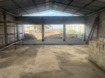 Galp�o Comercial localizada no Bairro Vila California, em S�o Paulo.-