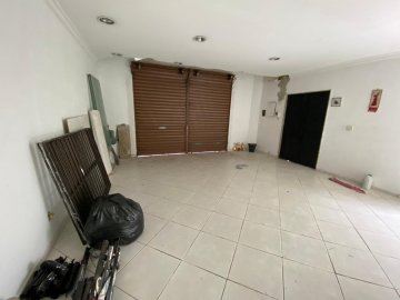 Sal�o Comercial localizada no Bairro Santa Paula, em S�o Caetano Do Sul.