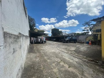 Terreno localizado no Bairro Cer�mica, em S�o Caetano Do Sul.