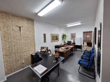 Sala comercial localizada no Bairro Centro, em S�o Caetano Do Sul.