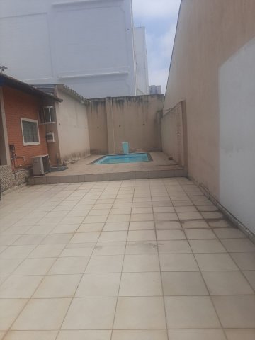 Sobrado com 5 dormit�rios localizado no Bairro Campestre, em Santo Andr�.