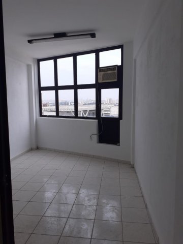 Sala comercial localizada no Bairro Centro, em S�o Caetano Do Sul.