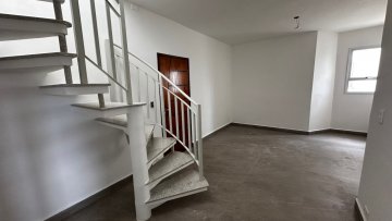 Apartamento tipo Cobertura com 2 dormit�rios localizado no bairro Nova Gerty, em S�o Caetano do Sul.