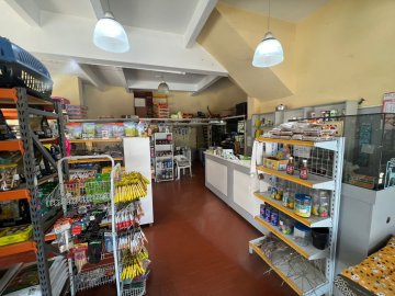 Sal�o Comercial localizada no Bairro Nova Gerty, em S�o Caetano Do Sul.