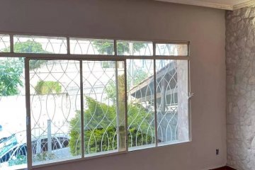Casa com 3 dormit�rios localizado no Bairro Campestre, em Santo Andr�.