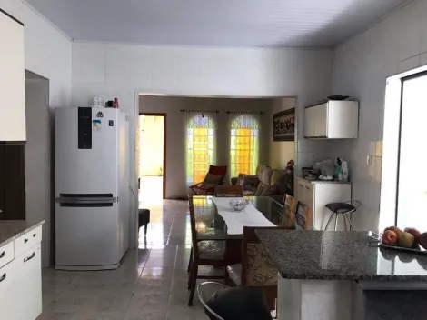 Casa com 3 dormit�rios localizado no bairro Centro, em Caraguatatuba