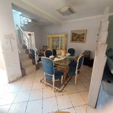 Conjunto de Casas localizado no Bairro Centro, em S�o Caetano Do Sul.