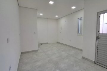 Casa com 1 dormit�rio localizado no Bairro Santo Ant�nio, em S�o Caetano Do Sul.