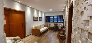 Casa com 2 su�tes localizado no Bairro Osvaldo Cruz, em S�o Caetano Do Sul.