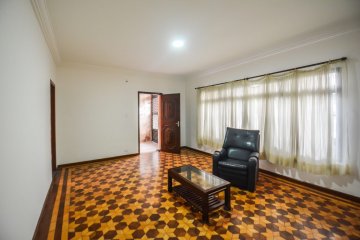 Casa com 3 dormit�rios localizado no Bairro Rudge Ramos, em S�o Bernardo do Campo.-