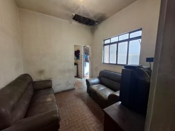 Terreno localizado no Bairro Osvaldo Cruz, em S�o Caetano Do Sul.