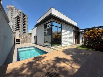 Casa com 3 su�tes localizado no Bairro Jardim S�o Caetano, em S�o Caetano Do Sul.