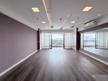 Sala comercial localizada no Bairro Cer�mica, em S�o Caetano Do Sul.