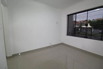 Sobrado com 2 dormit�rios localizado no Bairro Santa Paula, em S�o Caetano Do Sul.