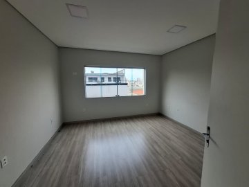 Sala comercial localizada no Bairro Santa Paula, em S�o Caetano Do Sul.