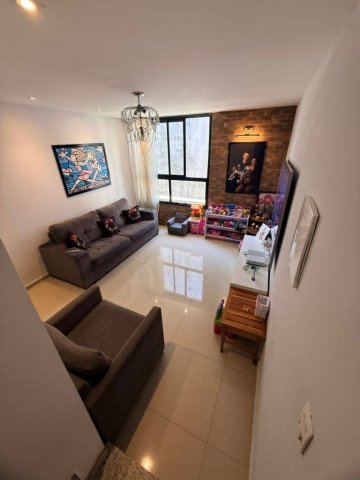 Sobrado com 2 su�tes localizado no Bairro Santa Maria, em Santo Andr�