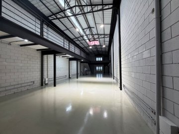 Pr�dio Comercial localizada no Bairro  Cer�mica, em S�o Caetano Do Sul.
