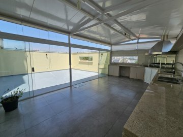 Apartamento com 2 su�tes localizado no bairro Cer�mica, em S�o Caetano Do Sul.