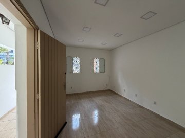 Sala comercial localizada no Bairro Santo Ant�nio, em S�o Caetano Do Sul.