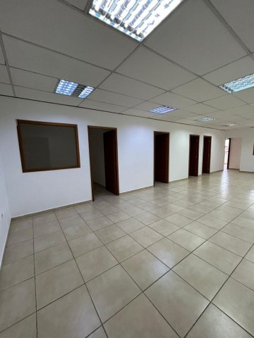 Sala localizada no Bairro Nova Gerty, em S�o Caetano Do Sul.