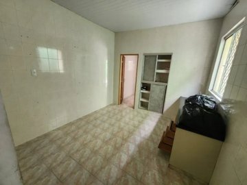 Casa Assobradada com 2 dormit�rios localizado no Bairro Cer�mica, em S�o Caetano Do Sul.