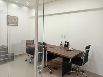 Sala comercial localizada no Bairro Cer�mica, em S�o Caetano Do Sul.