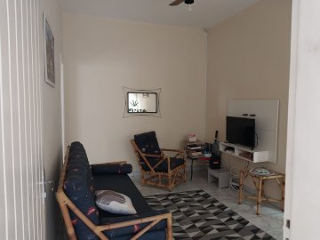 Casa com 2 dormit�rios localizado no Bairro Vila Cai�ara, em Praia Grande.