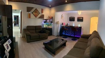 Casa com 2 dormit�rios localizado no Bairro Ol�mpico, em S�o Caetano Do Sul.