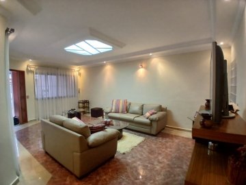 Casa com 4 dormit�rios localizado no Bairro Ol�mpico, em S�o Caetano Do Sul.